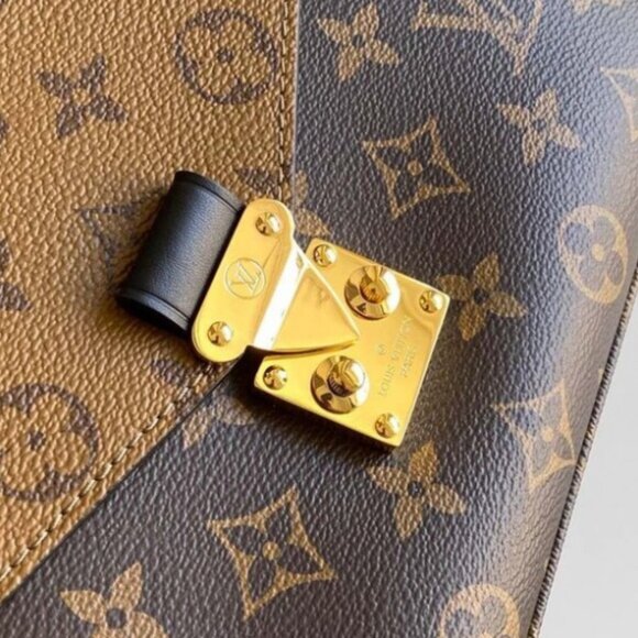 Signature Monogram Belt Bag - Picture 7 of 7